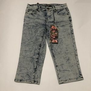Acid Washed Stretch Denim Juniors Capris Sz 7